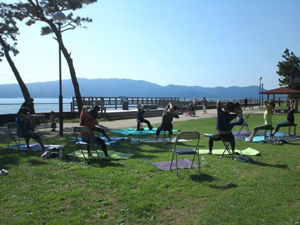 静岡でのジャイロキネシス。本当にうっとりするほどいい天気と心地よい場所でのジャイロキネシスでした。